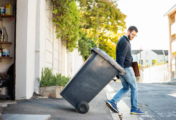 Best Junk Hauling Services  in Mill City, OR